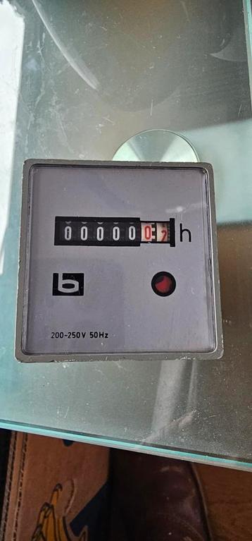 Bauser Bedrijfsurenteller 230V - Zo Goed Als Nieuw! beschikbaar voor biedingen