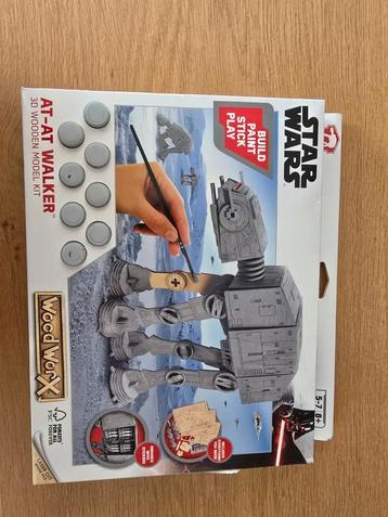Star Wars AT-AT Walker. Houten model set.  beschikbaar voor biedingen