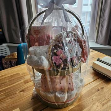 Etagère Kraamcadeau Meisje - Compleet! beschikbaar voor biedingen