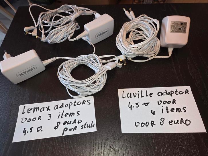 Zgan Lemax/ Luville Adaptors v 3 Items 4.5 V.,8 euro p.stuk, Diversen, Kerst, Zo goed als nieuw, Ophalen of Verzenden
