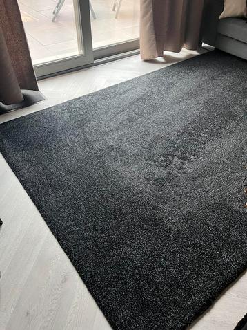 Vloerkleed beschikbaar voor biedingen