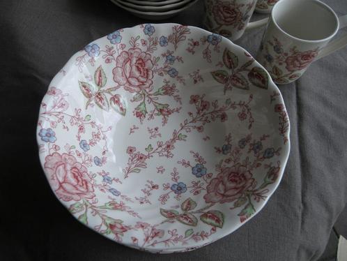 Johnson Brothers/Bros ROSE CHINTZ  Slakom/groenteschaal Ø 21, Huis en Inrichting, Keuken | Servies, Zo goed als nieuw, Aardewerk