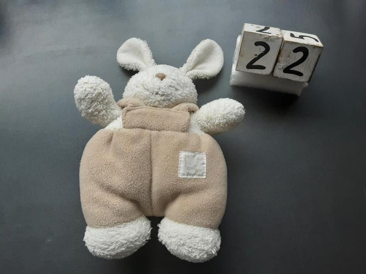 Happy horse konijn knuffel 1999 creme met pakje aan, Kinderen en Baby's, Speelgoed | Knuffels en Pluche, Zo goed als nieuw, Konijn