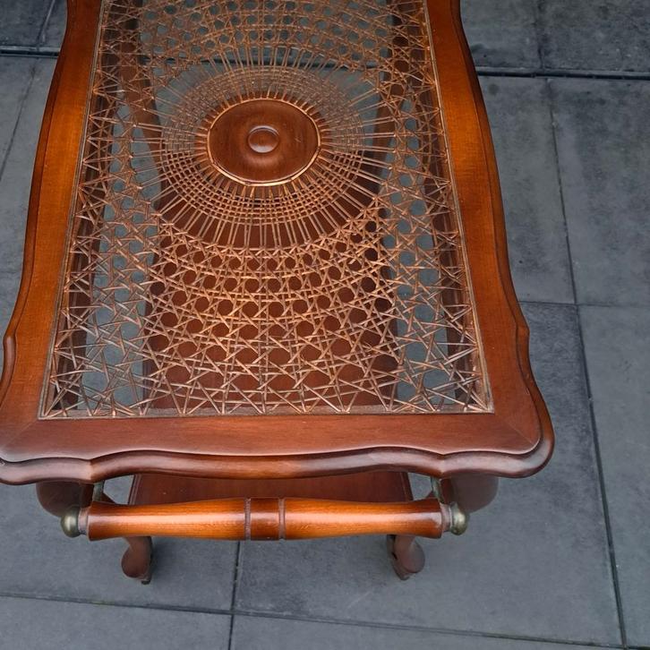 Vintage Serveerwagen met Rotan Blad en glasplaat, Antiek en Kunst, Antiek | Meubels | Tafels, Ophalen