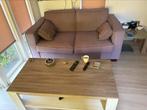 Leuke bank met salon tafel, Huis en Inrichting, Ophalen of Verzenden