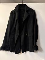 Zwarte blazer met veren - Maat M, Kleding | Dames, Maat 38/40 (M), Zwart, Ophalen of Verzenden, Zo goed als nieuw