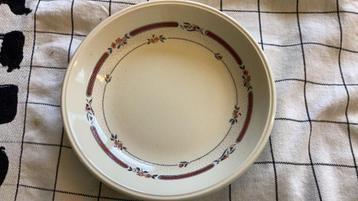 Staffordshire Table Ware Aardewerk Schaal beschikbaar voor biedingen