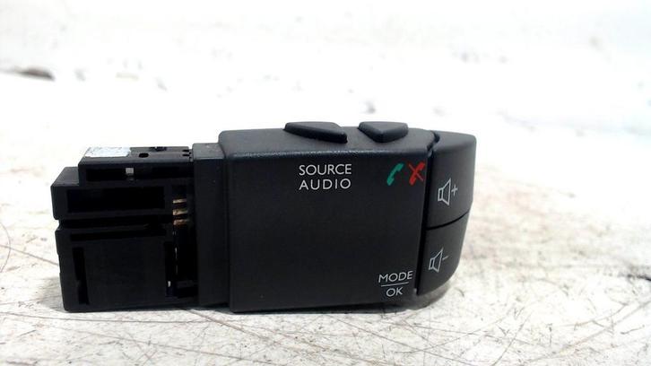 Radio bediening Renault Twingo, Auto diversen, Autoradio's, Ophalen of Verzenden