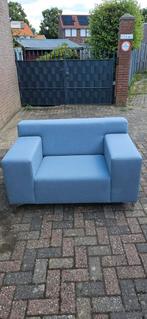 Mooie lichtgrijze Loveseat, Huis en Inrichting, Banken | Sofa's en Chaises Longues, Ophalen, Tweepersoons, 75 tot 100 cm, Zo goed als nieuw