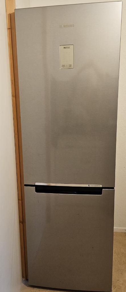 Samsung vrijstaande koel-/vriescombinatie RB33N340NSA/EF, Witgoed en Apparatuur, Koelkasten en IJskasten, Gebruikt, Met aparte vriezer