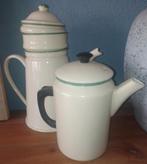 2 oude emaille koffiekannen ., Ophalen of Verzenden