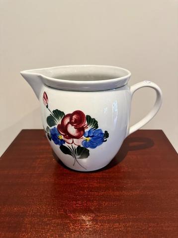 MELKKAN met handgeschilderd bloemmotief, code 44