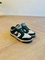 Nike Dunk Low White Green 41, Wit, Ophalen of Verzenden, Sneakers of Gympen, Gedragen