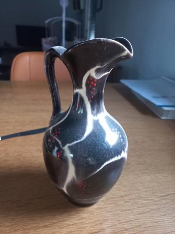 Vintage Aardewerk Kannetje beschikbaar voor biedingen