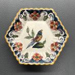 Makkum Altena & Krooyenga aardewerk wandbordje decor vogel, Antiek en Kunst, Antiek | Porselein, Ophalen