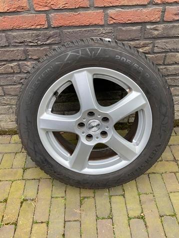 Winterbanden op alu velg beschikbaar voor biedingen