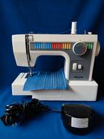 Prachtige NECCHI 559 Naaimachine, Hobby en Vrije tijd, Naaimachines en Toebehoren, Ophalen of Verzenden, Zo goed als nieuw, Overige merken