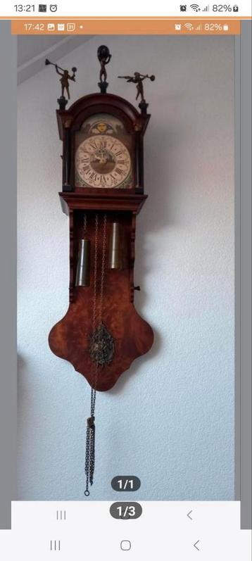 FRIESCHE STAARTKLOK. beschikbaar voor biedingen
