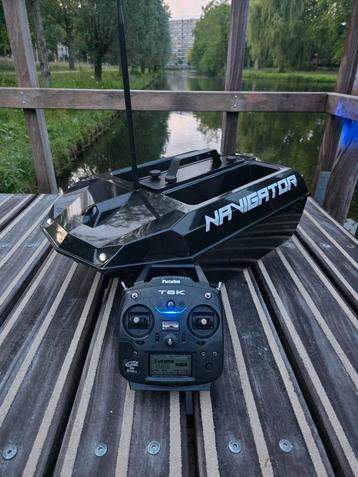 Navigator voerboot + fishfinder wi-fish evt ruil dji drone beschikbaar voor biedingen