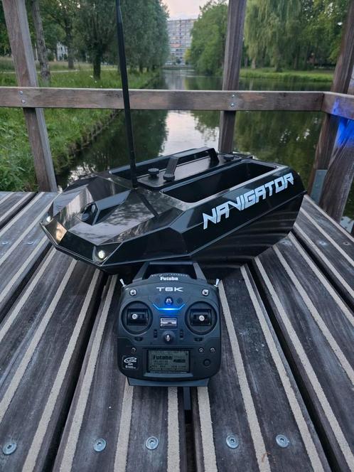 Navigator voerboot + fishfinder wi-fish evt ruil dji drone, Watersport en Boten, Hengelsport | Karpervissen, Gebruikt, Overige typen