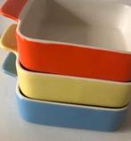 3 vuurvaste kleurrijke trendy schaaltjes, Huis en Inrichting, Keuken | Servies, Ophalen of Verzenden, Nieuw, Overige stijlen, Schaal of Schalen