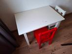 Ikea kinder tafeltje en 2 stoeltjes, Kinderen en Baby's, Kinderkamer | Tafels en Stoelen, Ophalen, Gebruikt, Tafel(s) en Stoel(en)