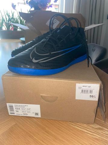 Nike zaal voetbal schoenen beschikbaar voor biedingen