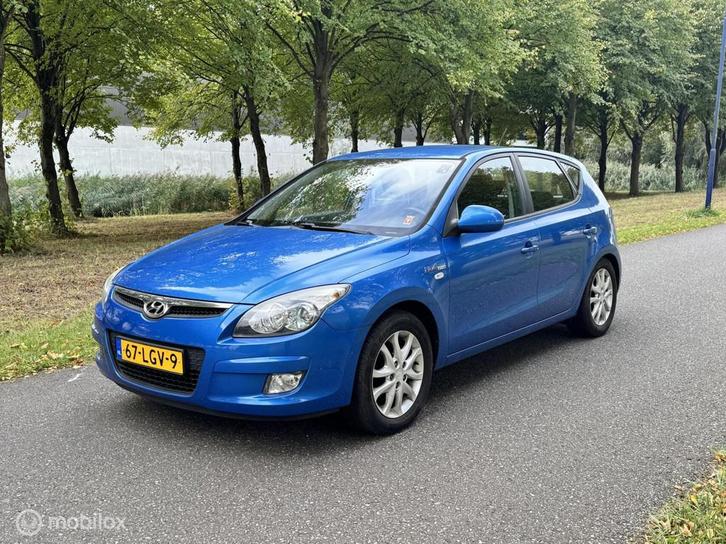 Hyundai i30 1.4i Blue Dynamic*NEW APK 10/26*NAVIGATIE*AIRCO, Auto's, Hyundai, Bedrijf, Te koop, i30, ABS, Airbags, Airconditioning