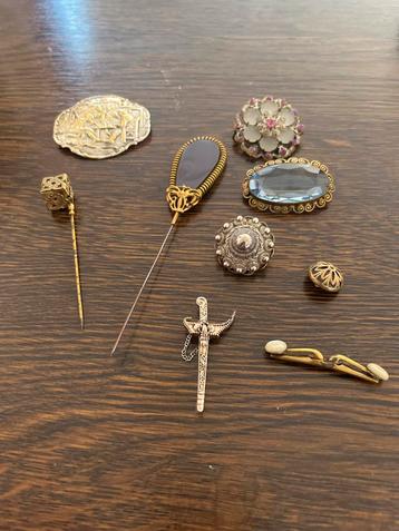 Antieke Broches & Spelden Collectie beschikbaar voor biedingen