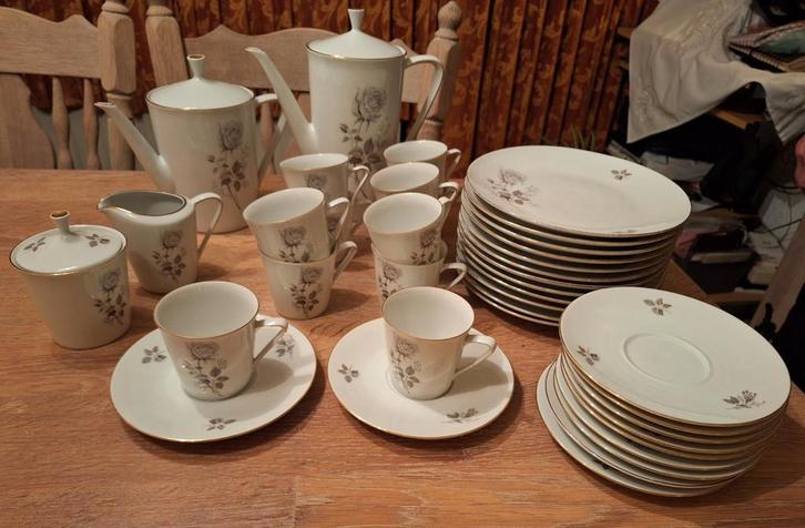 Vintage Koffie- en Eetservies 12 Personen, Antiek en Kunst, Antiek | Servies compleet, Ophalen
