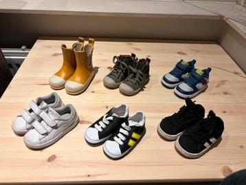 Jongens schoenen maat 22 beschikbaar voor biedingen