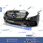 W205 COMPLETE C43 AMG FACELIFT VOORBUMPER ZWART 2021 origine, Gebruikt, Ophalen of Verzenden, Bumper, Mercedes-Benz