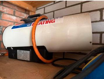 Andrews Heating Kachel met 3/4 gevulde gasfles beschikbaar voor biedingen