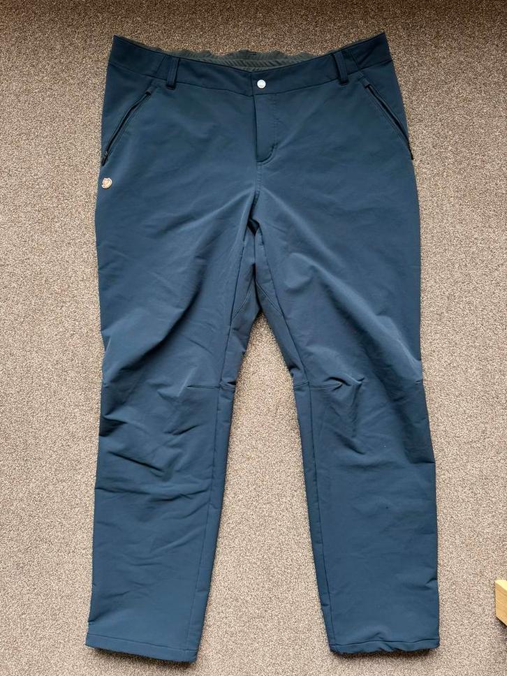 FJÄLLRÄVEN Abisko Winter Stretch Trousers W - maat 48, Kleding | Dames, Broeken en Pantalons, Zo goed als nieuw, Maat 46/48 (XL) of groter