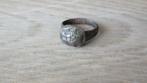 Bodemvondst vermoedelijk zilveren ring met afb scarabee, Ophalen of Verzenden, Zilver