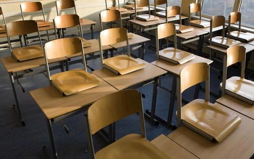 Schoolmeubilair afvoeren doneren  ophalen schoolstoelen, Huis en Inrichting, Tafels | Eettafels, Gebruikt, 50 tot 100 cm, Rechthoekig