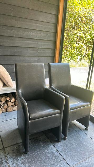 4 kunst leren stoelen GRATIS beschikbaar voor biedingen
