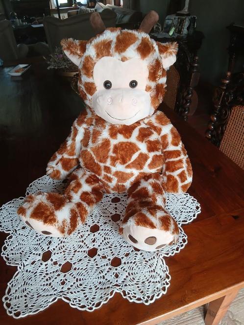 grote zachte knuffel giraf-mooie staat, Kinderen en Baby's, Speelgoed | Knuffels en Pluche, Zo goed als nieuw, Overige typen, Ophalen of Verzenden