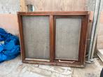 Houten raam met kozijn, Doe-het-zelf en Verbouw, Kozijnen en Schuifpuien, Gebruikt, Raamkozijn, Inclusief glas, 75 tot 150 cm