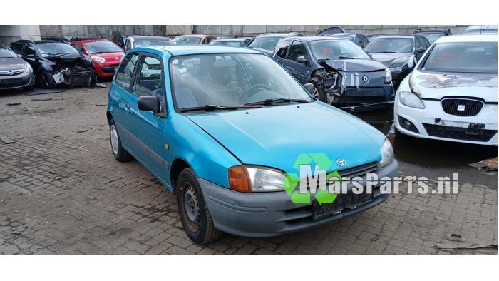 Veiligheidsgordel rechts-voor van een Toyota Starlet, Auto-onderdelen, Interieur en Bekleding, Toyota, Gebruikt, 3 maanden garantie