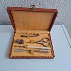 Oud doosje met naai-spulletjes, Antiek en Kunst, Curiosa en Brocante, Ophalen