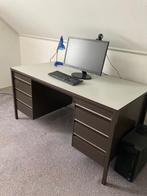 Stalen bureau met ladeblokken. Oer degelijk!, Huis en Inrichting, Bureaus, Ophalen, Gebruikt, Bureau