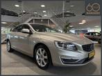 Volvo S60 2.0 T3 Momentum, Trekhaak, Stoelverwarming, PDC, Voorwielaandrijving, 12 maanden, Euro 6, 4 cilinders