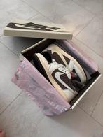 Air Jordan 1 Low Mocha, Kleding | Heren, Schoenen, Bruin, Nike Air, Nieuw, Ophalen of Verzenden