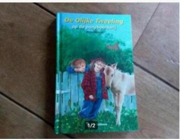 Arja Peters, De olijke tweeling op de ponyboerderij beschikbaar voor biedingen