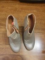 Laarzen maat 36, Ophalen