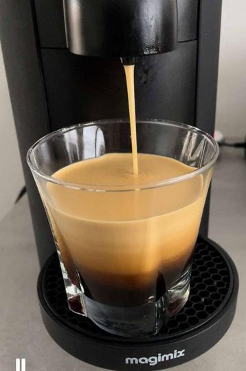 Nespresso Vertuo Plus Coffee Machine by Magimix beschikbaar voor biedingen