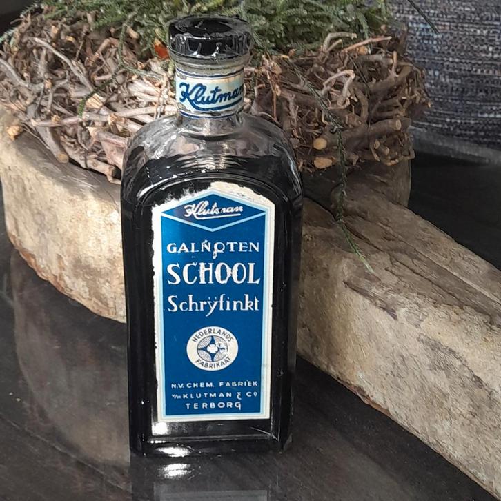 Oude Klutman galnoten school schrijfinkt 1 liter fles, Antiek en Kunst, Antiek | Kantoor en Zakelijk, Ophalen of Verzenden