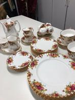 Servies Old country roses Royal Albert, Antiek en Kunst, Ophalen