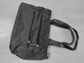 Esprit Shopper - Bruin beschikbaar voor biedingen